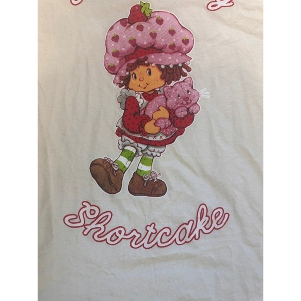 Strawberry Shortcake Graphic Tee Cream Cotton Short Sleeve Shirt Womens Medium - Picture 5 of 7